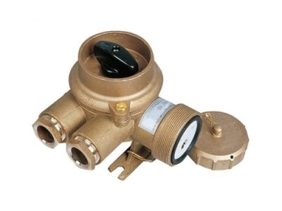 مفتاح ملاحة بالبريزة نحاس - 4P 10A IP56 CZKH202-5