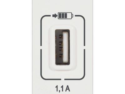 لقمة شاحن USB سوليدا - ابيض
