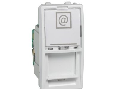 بريزة شنايدر داتا CAT5