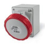 SURFACE MOUNTING SOCKET 32A +E IP67 SCAME SURFACE MOUNTING SOCKET 32A +E IP67 SCAME 527.3257 – بريزة سكام خارج مربع + أرضي 32 أمبير IP67
