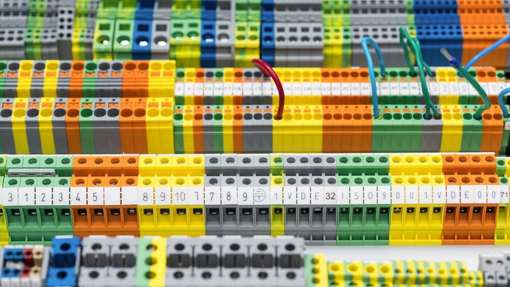 Types of electrical Terminal Block