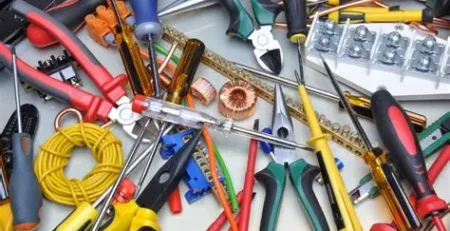 ورشة العمل المثالية: كيف تنظم أدواتك اليدوية والكهربائية في مساحة صغيرة؟