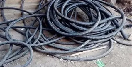 الأسلاك الكهربائية المغشوشة