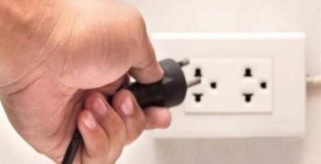 كيف تحمي أجهزتك من تذبذب التيار الكهربائي