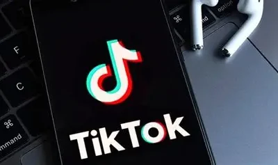 إضاءة فيديوهات التيك توك